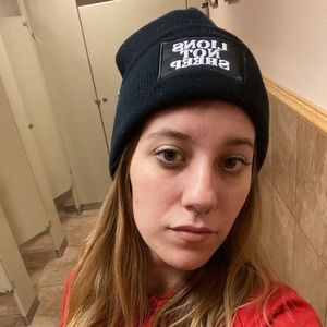 Meet your Posher, Leanna